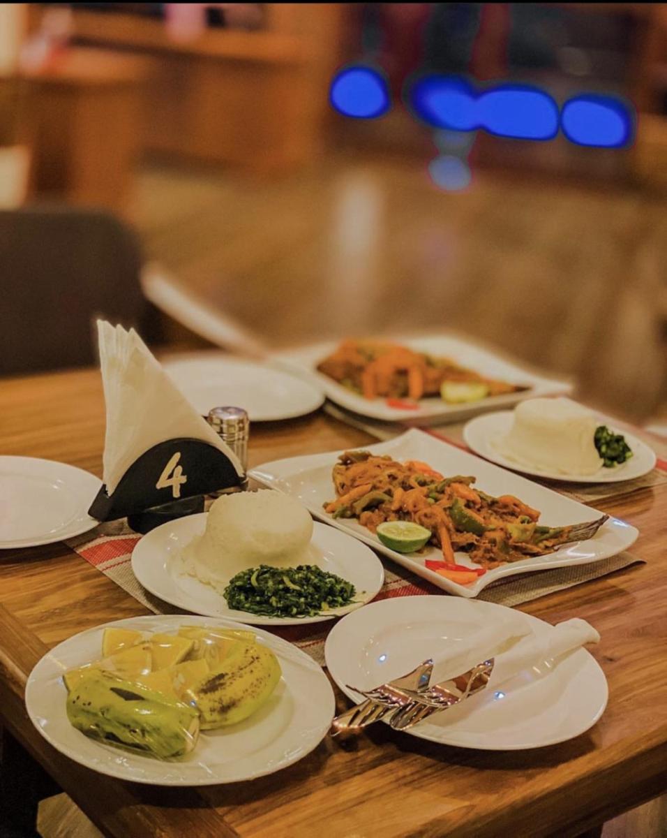 HOTEL ESPERANZA - Housity