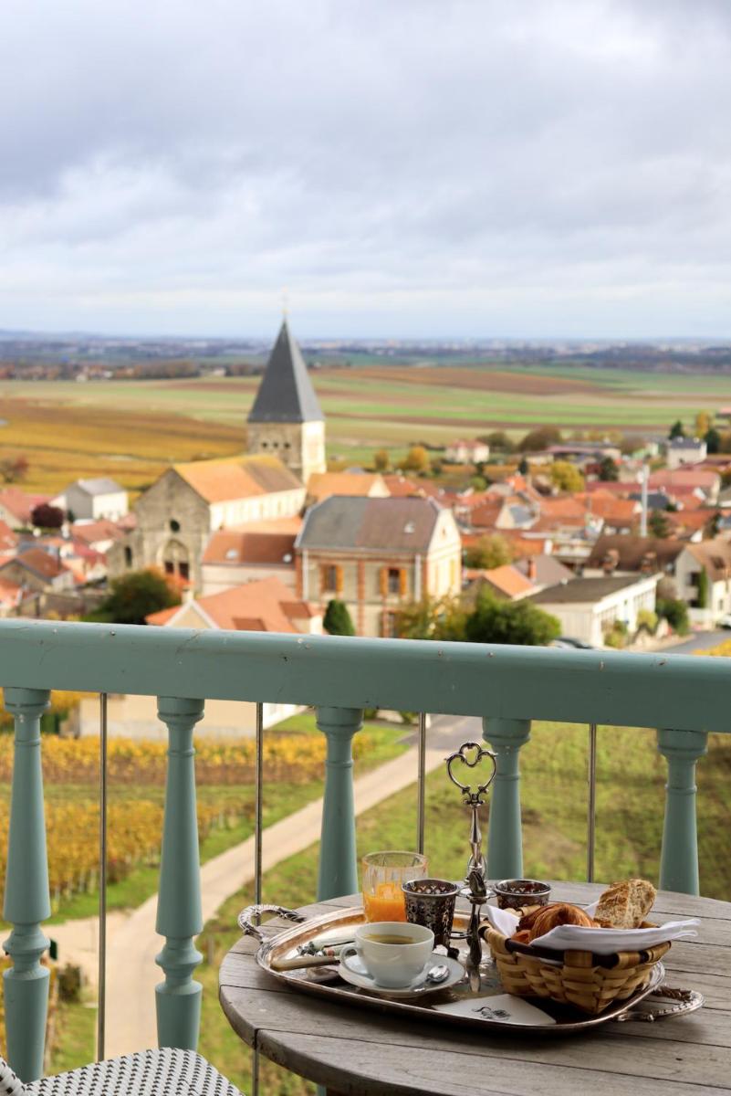 Balcon ou terrasse dans l'établissement Chateau de Sacy