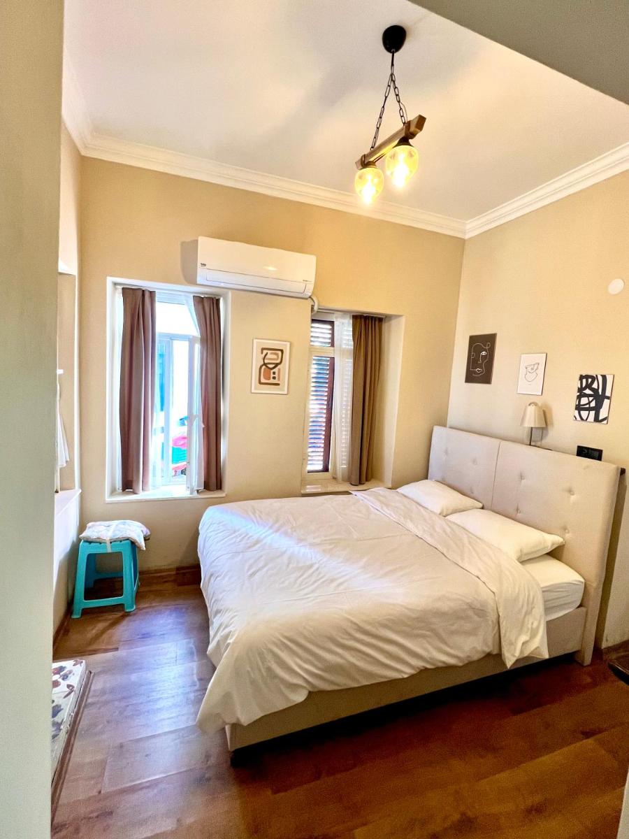 Mustafa Tokalaç Castle house - Housity