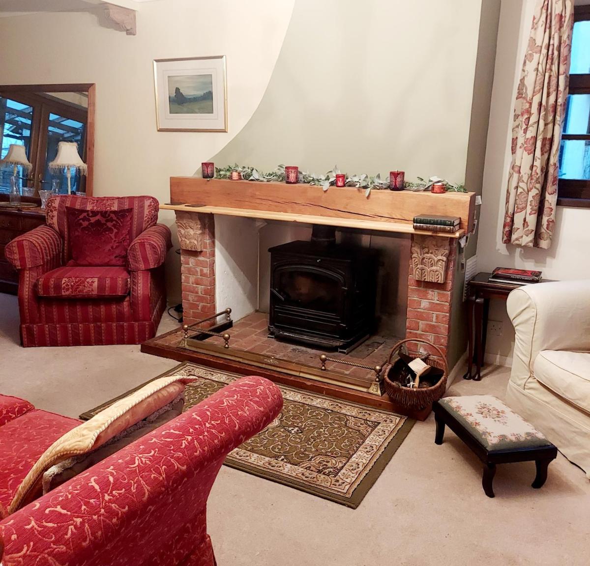 The Captain's Cottage at Climping - Housity