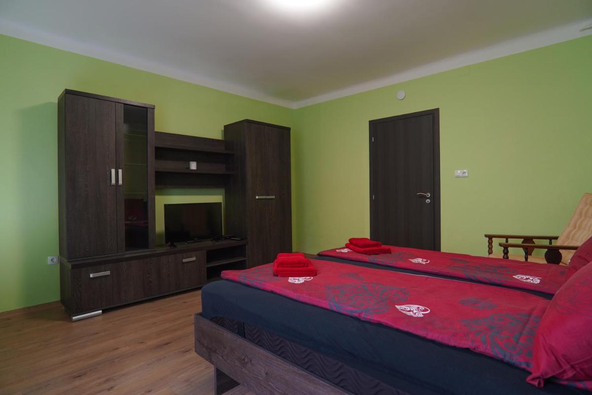 Lia Apartman Pécs - Housity