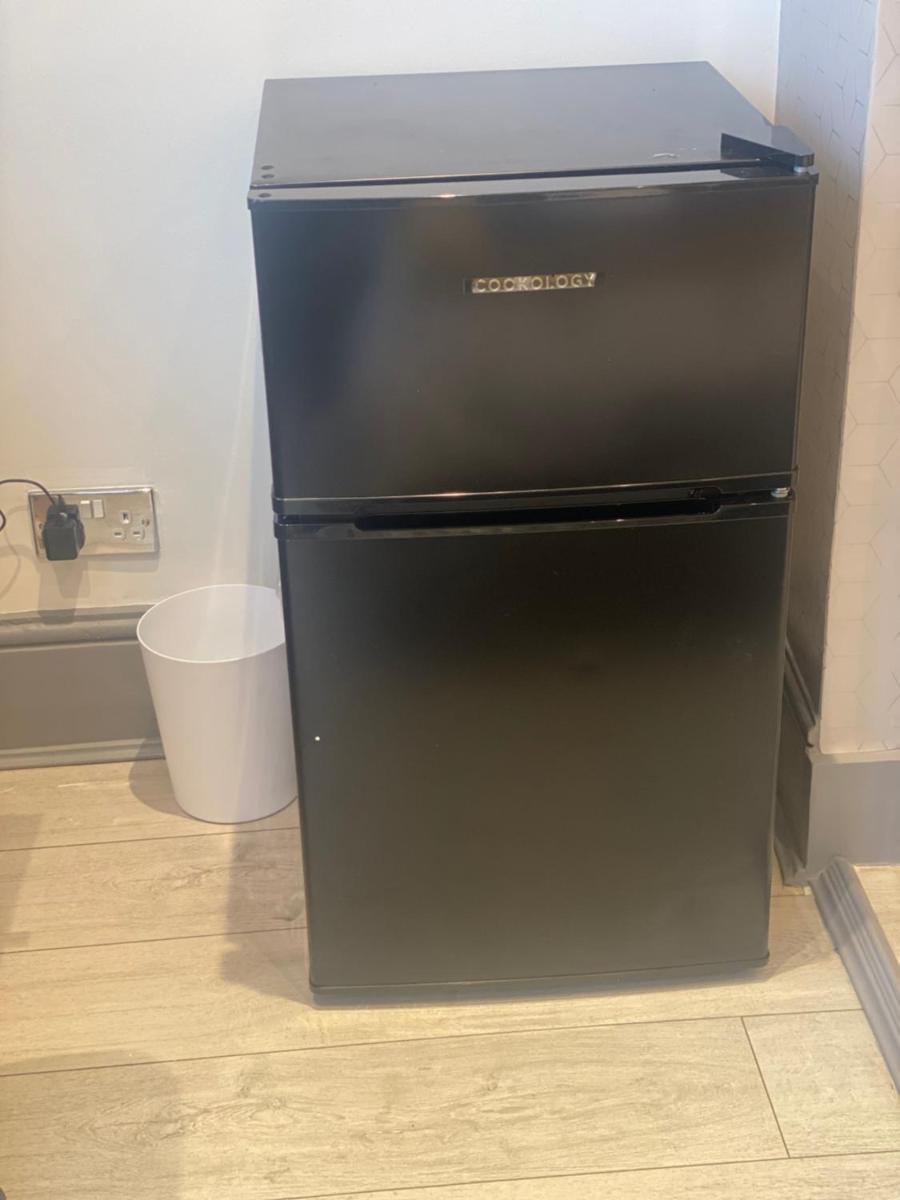 Plumstead common home on the hill on street Free parking - Housity