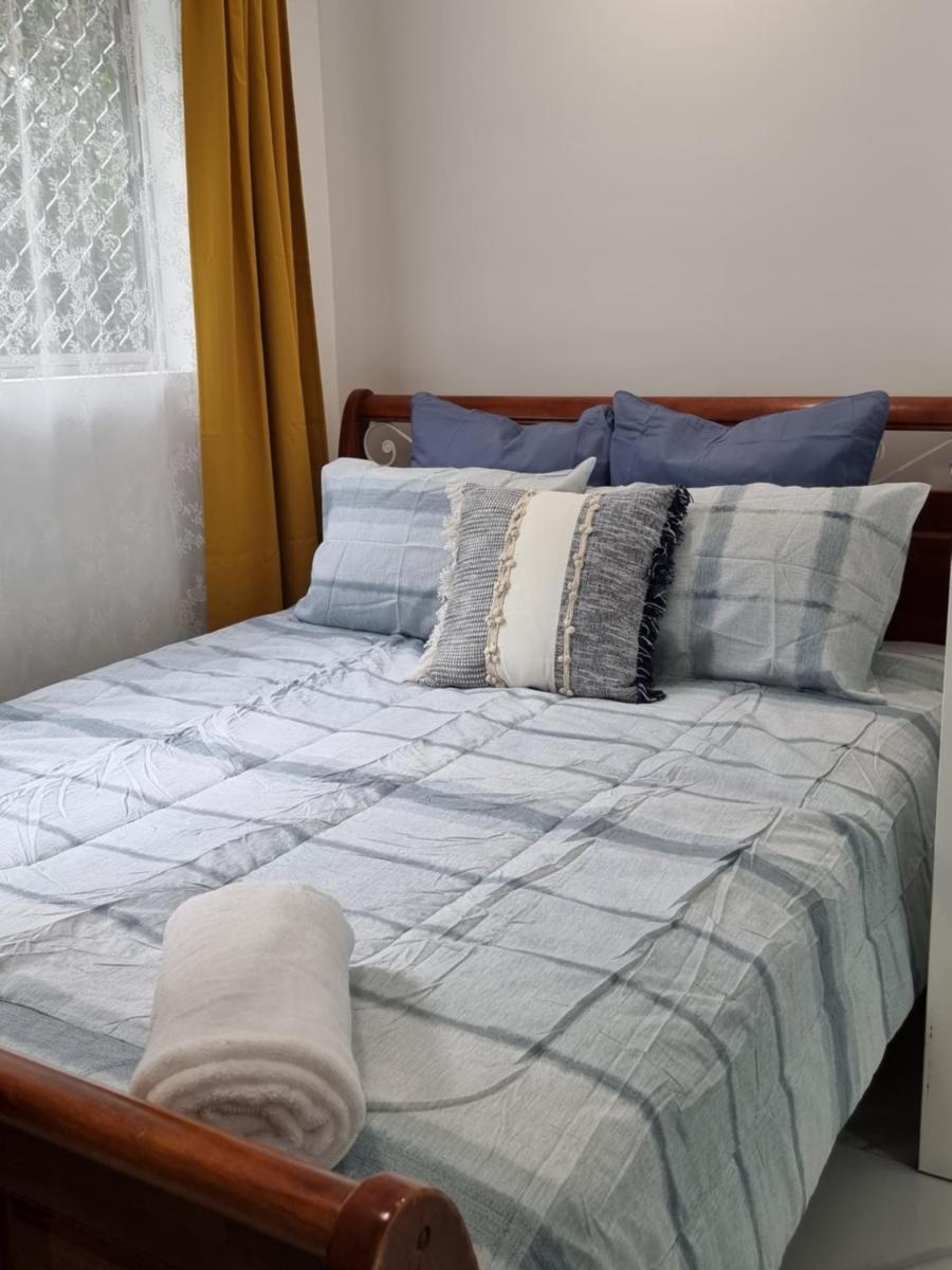 The Lux Guest House - Housity