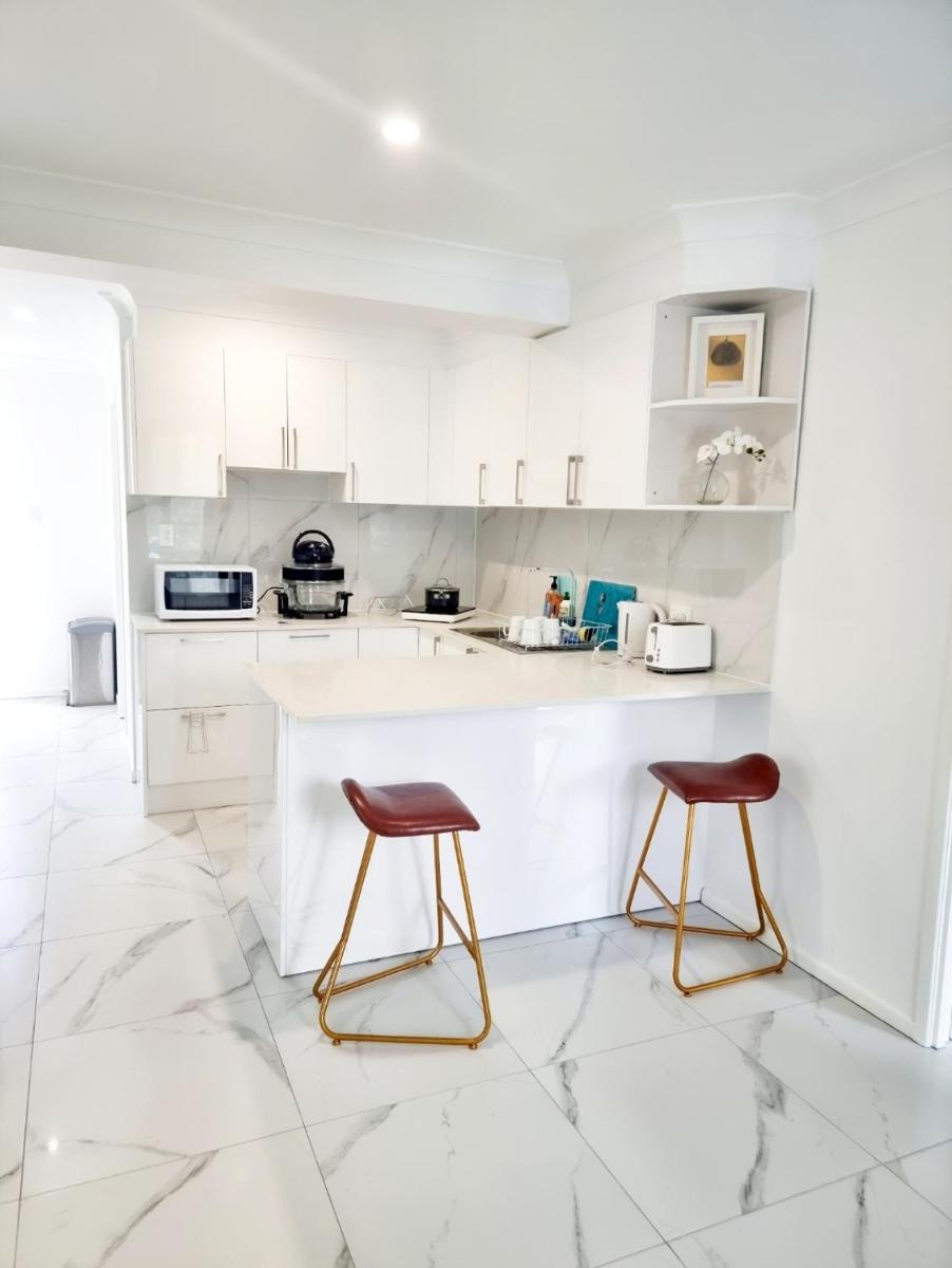 Suitetrails - The Lux Guest House