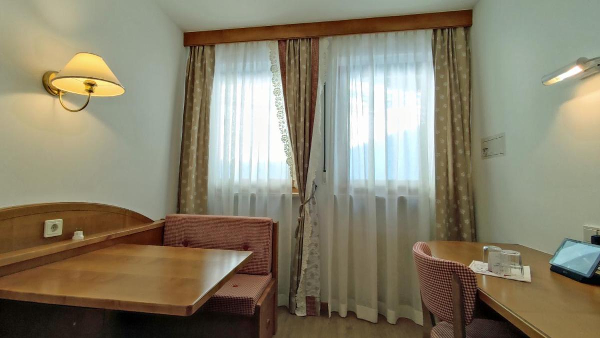 Hotel Zebru - Housity