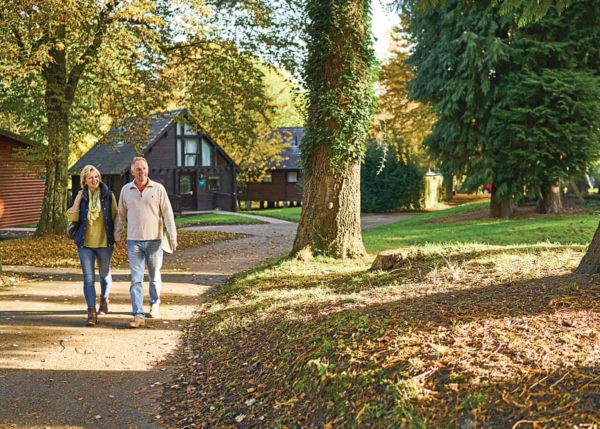 Whitemead Forest Park - Housity