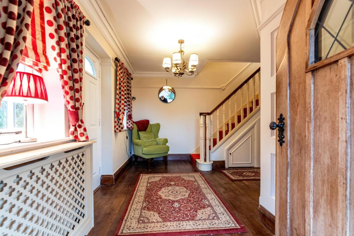 The Windmill by TJ Serviced Property - Housity
