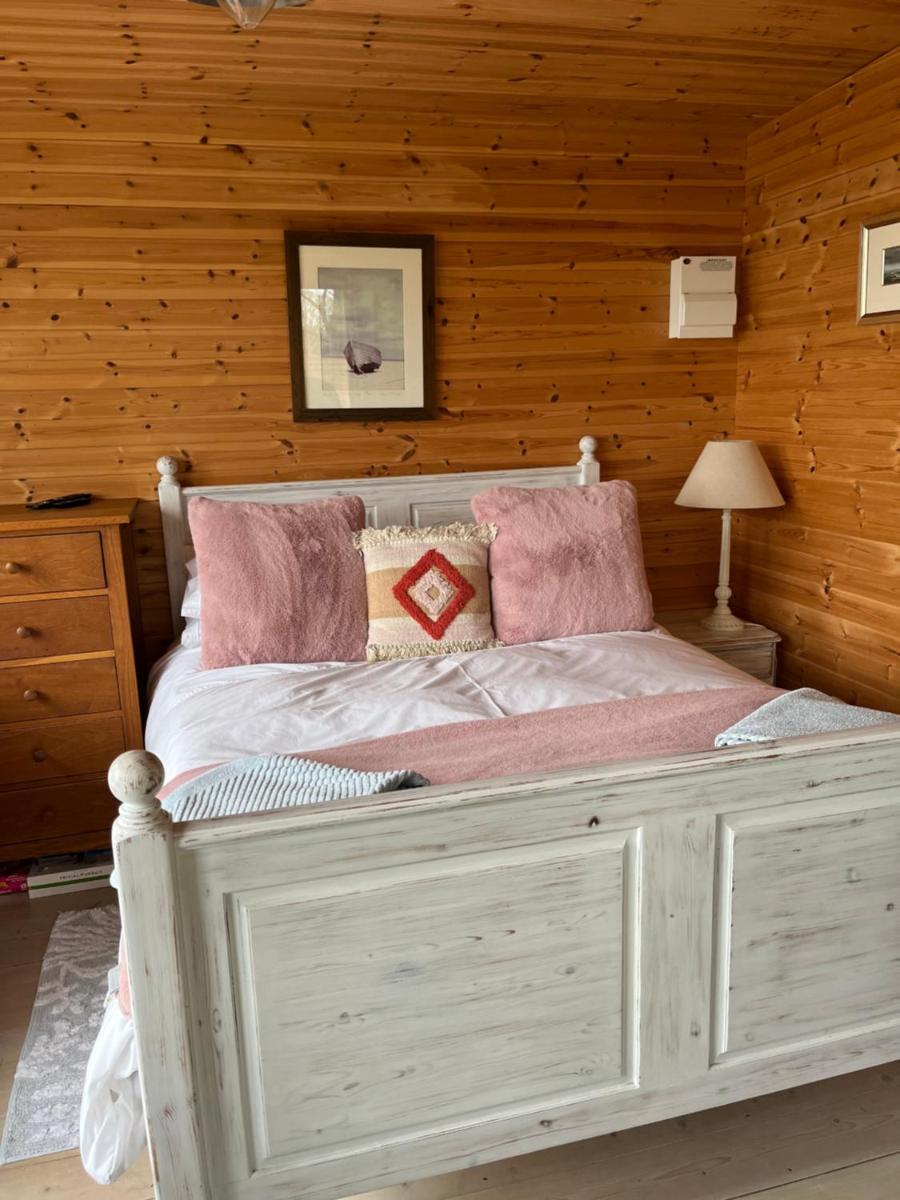 Self Contained Garden Studio with stunning views - Housity