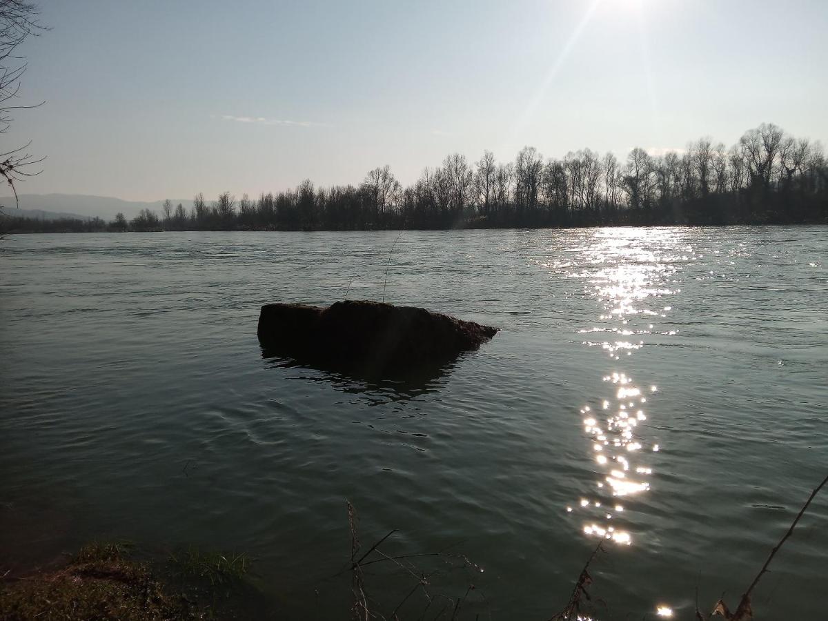Mir na Drini - Housity