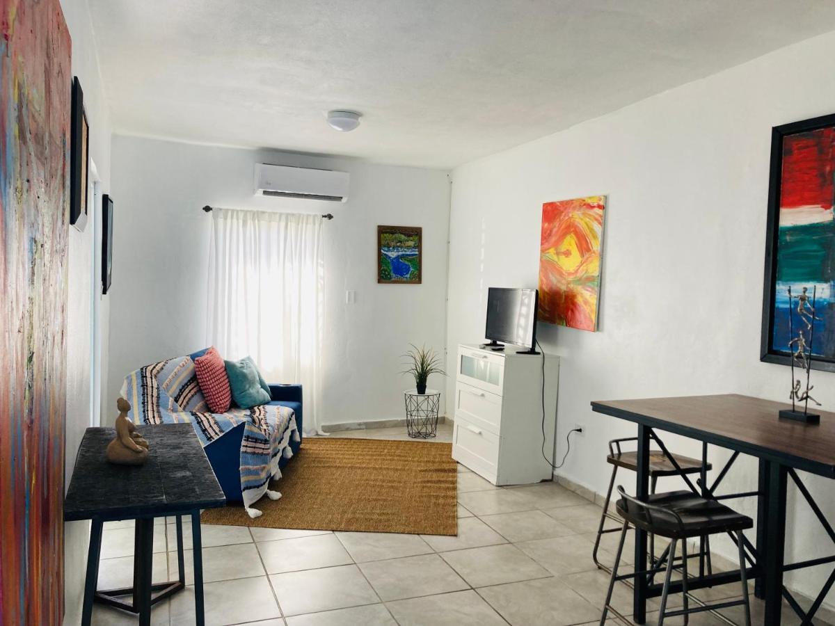 Casita Familiar con Vista al Mar y Piscina - Housity
