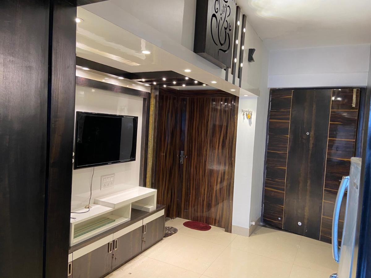 A lovely condo in New Alipore - Housity