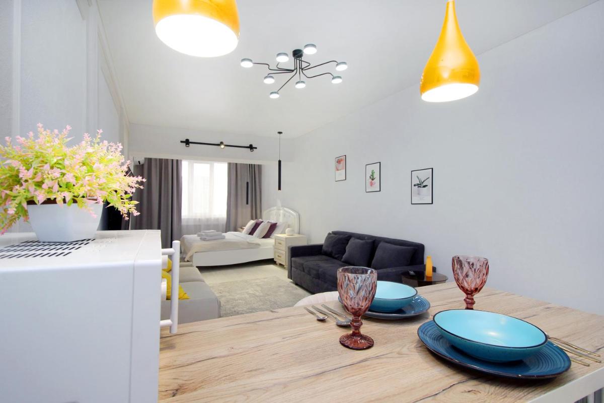 уютная квартира-студия в центре Алматы - Hizvo