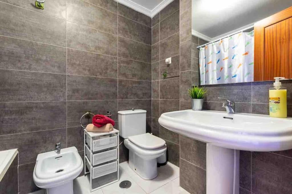 apartamento cala del moral pegado al mar - Housity