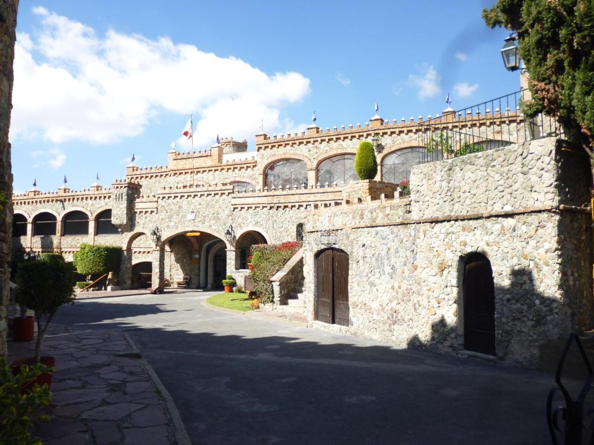 Hotel Castillo de Santa Cecilia - Housity