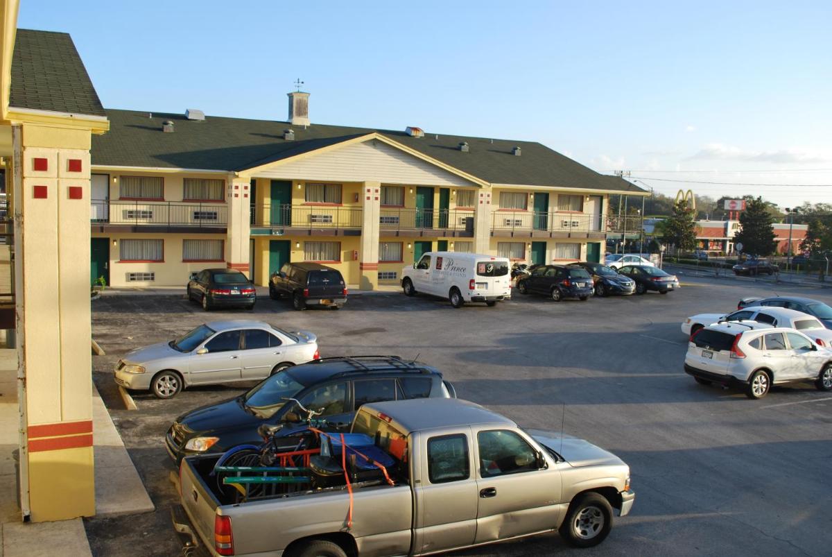 Best Motel Lakeland - Housity