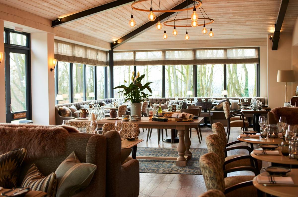 The Fish Hotel - Housity