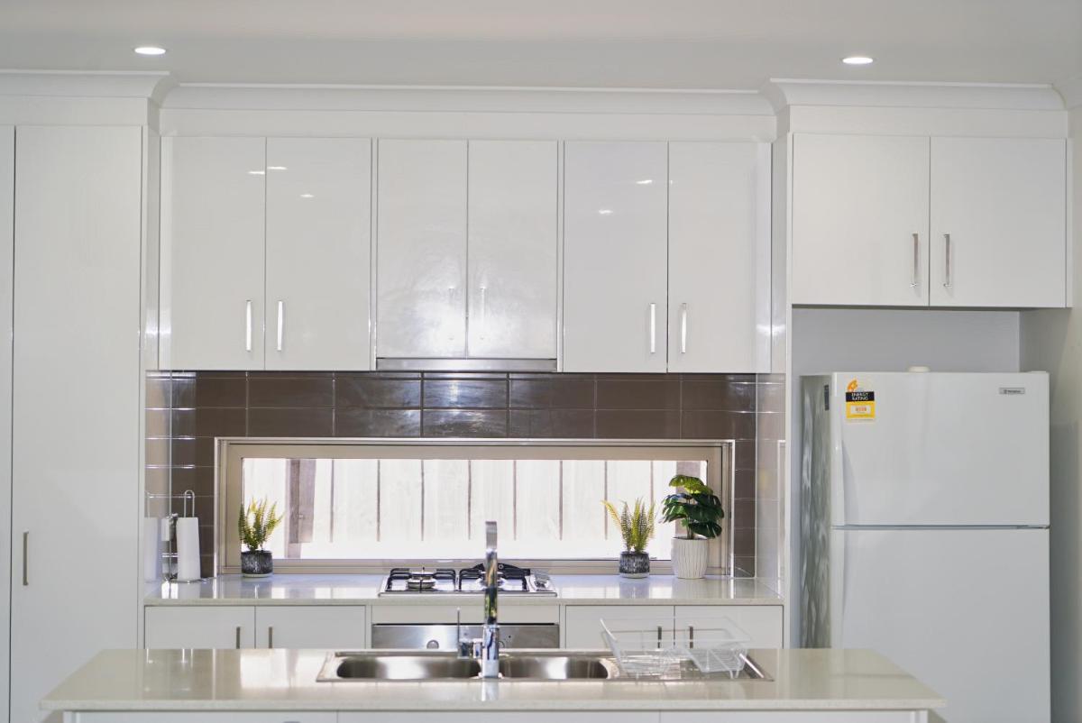 Modern style central location golden house - Housity