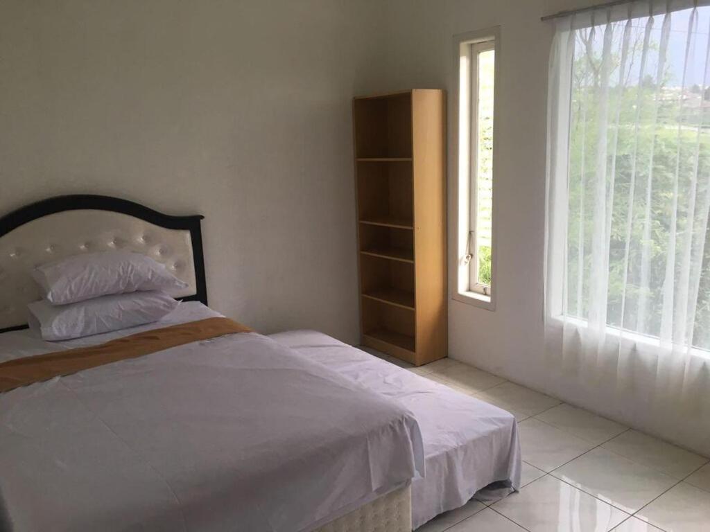 Vila Sariwangi 3 - Housity