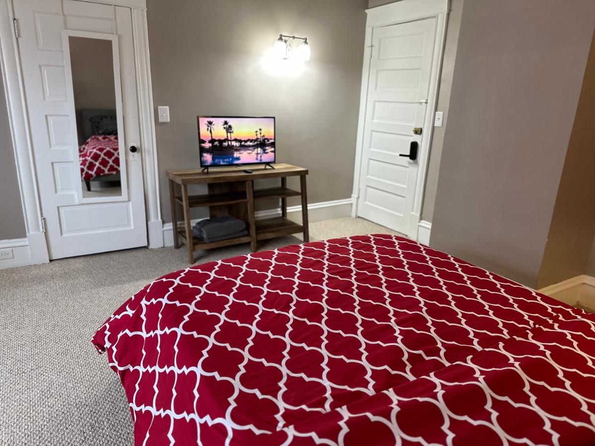 The Uptown Oasis - Housity