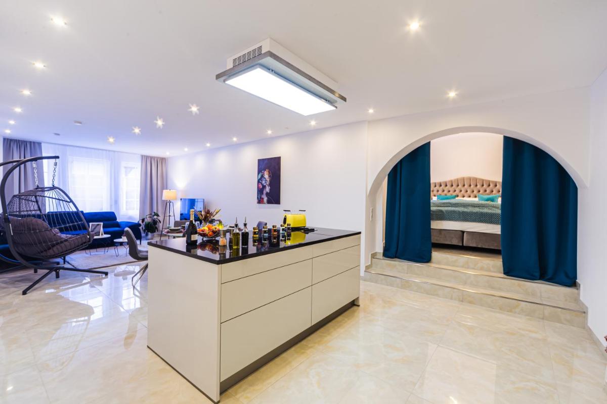 Lit Living: Luxury - Box Spring - Zwischen MA und HD - Netflix - 8 Personen - Housity