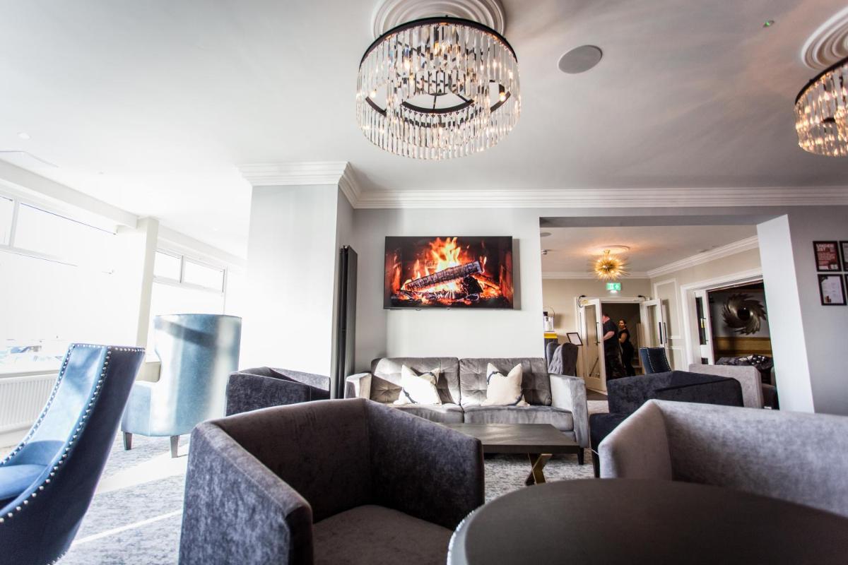 Doric Hotel - Housity