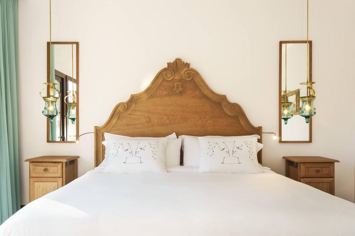 Cama o camas de una habitación en Castillo Hotel Son Vida, a Luxury Collection Hotel, Mallorca