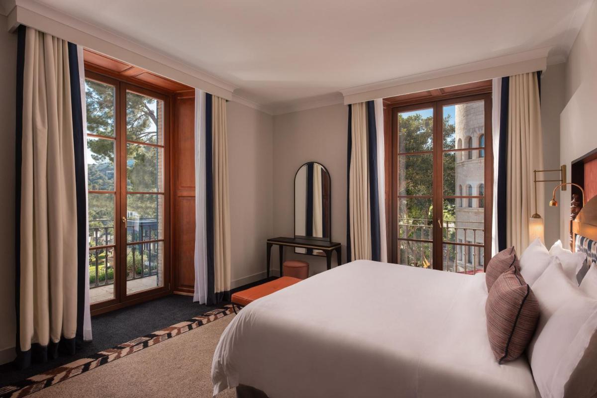 Cama o camas de una habitación en Castillo Hotel Son Vida, a Luxury Collection Hotel, Mallorca