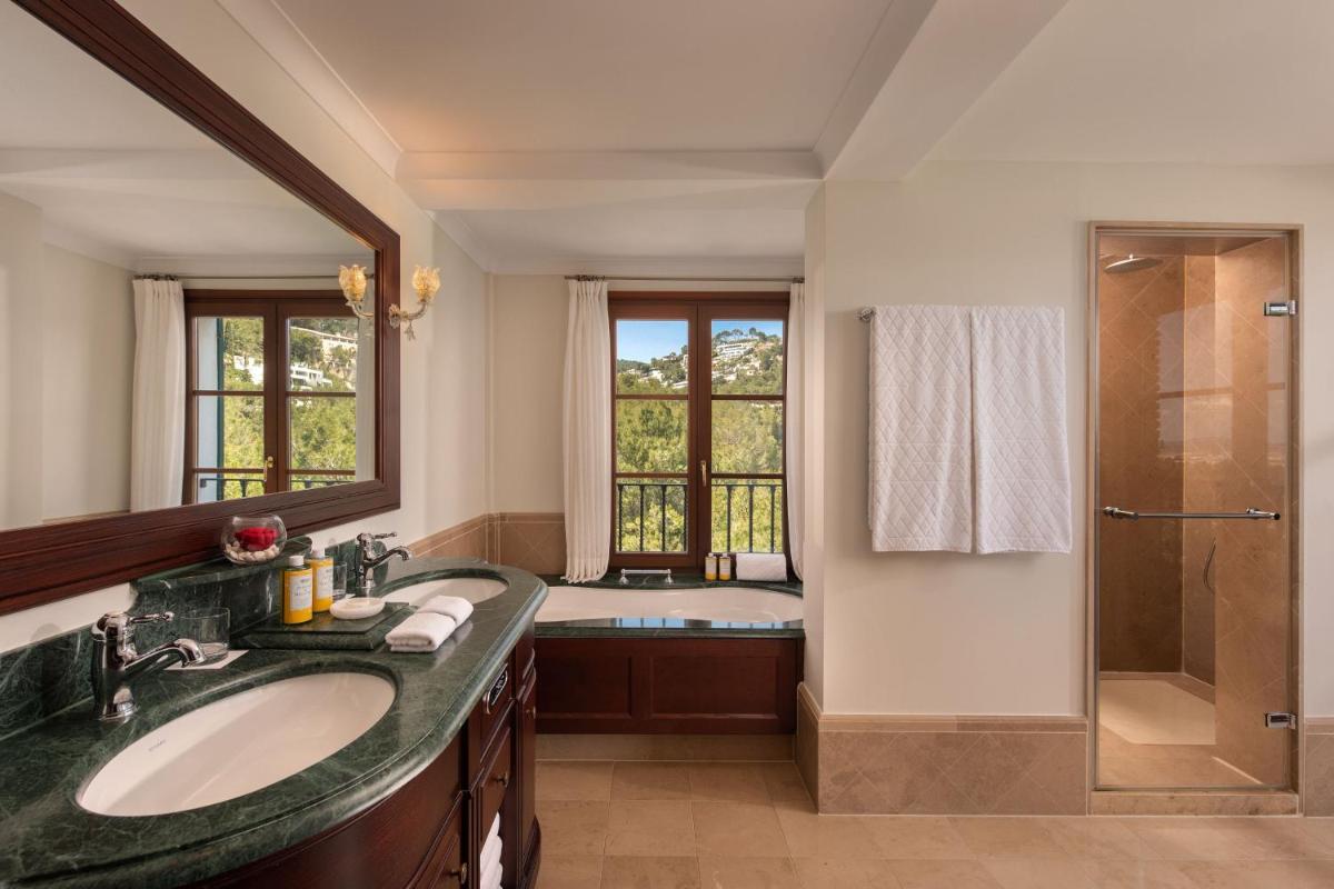 Un baño de Castillo Hotel Son Vida, a Luxury Collection Hotel, Mallorca
