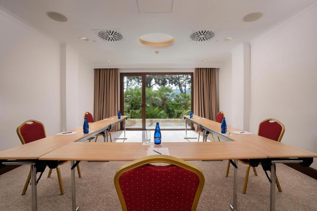 Zona business o sala de conferencias en Castillo Hotel Son Vida, a Luxury Collection Hotel, Mallorca