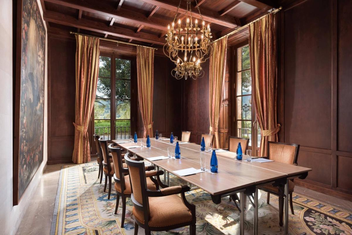 Zona de estar de Castillo Hotel Son Vida, a Luxury Collection Hotel, Mallorca