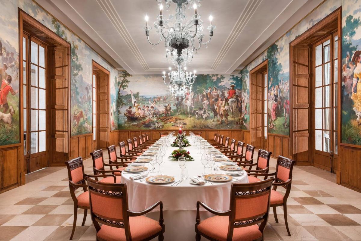 Un restaurante o sitio para comer en Castillo Hotel Son Vida, a Luxury Collection Hotel, Mallorca