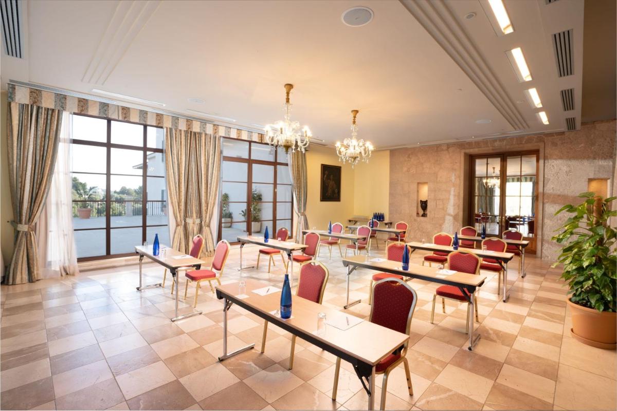 Zona de estar de Castillo Hotel Son Vida, a Luxury Collection Hotel, Mallorca