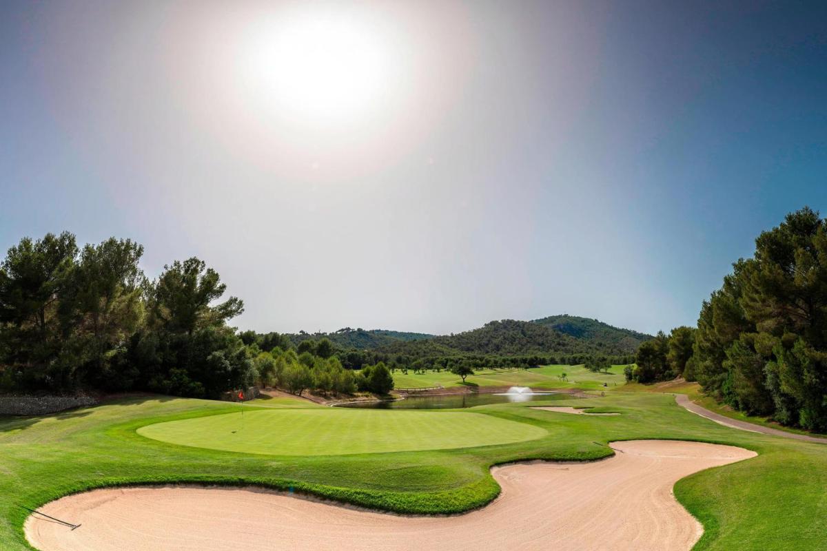 Instalaciones para jugar al golf en el hotel o alrededores