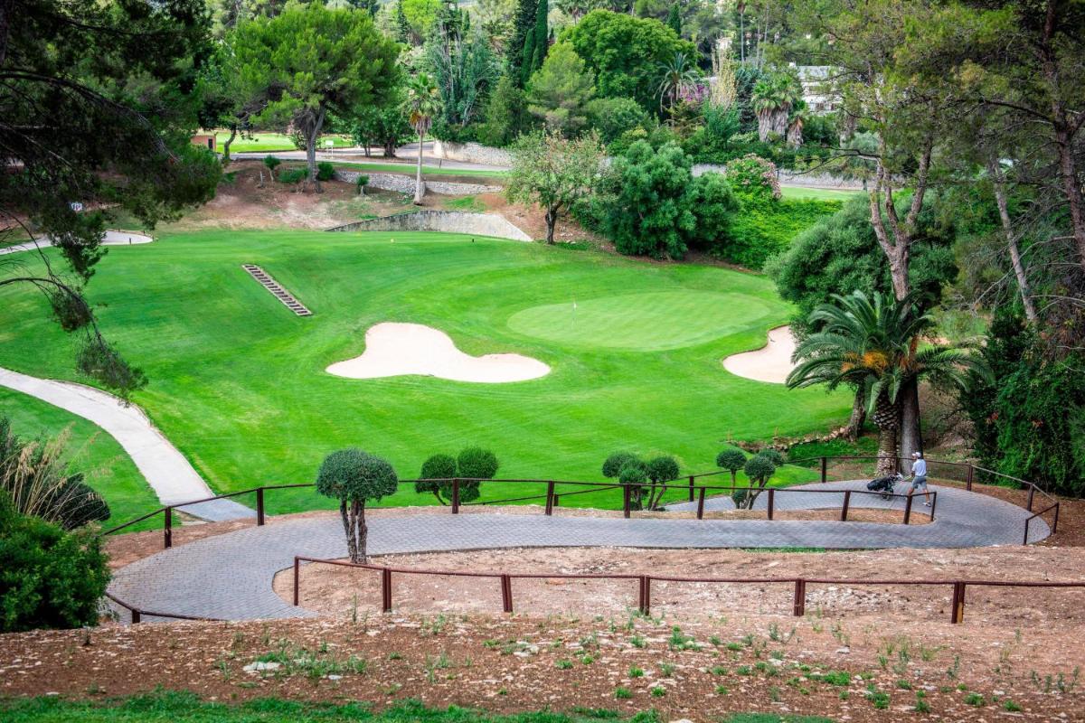 Instalaciones para jugar al golf en el hotel o alrededores