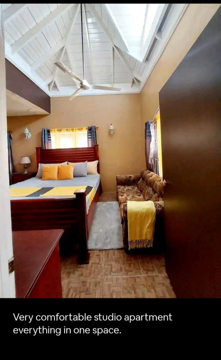 Cambridge mi casa ur casa with pool and beach access - Housity