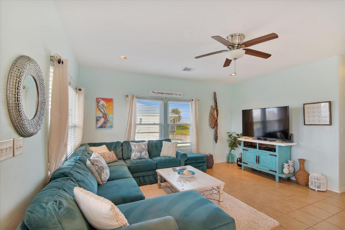 Sunset Retreat - Housity