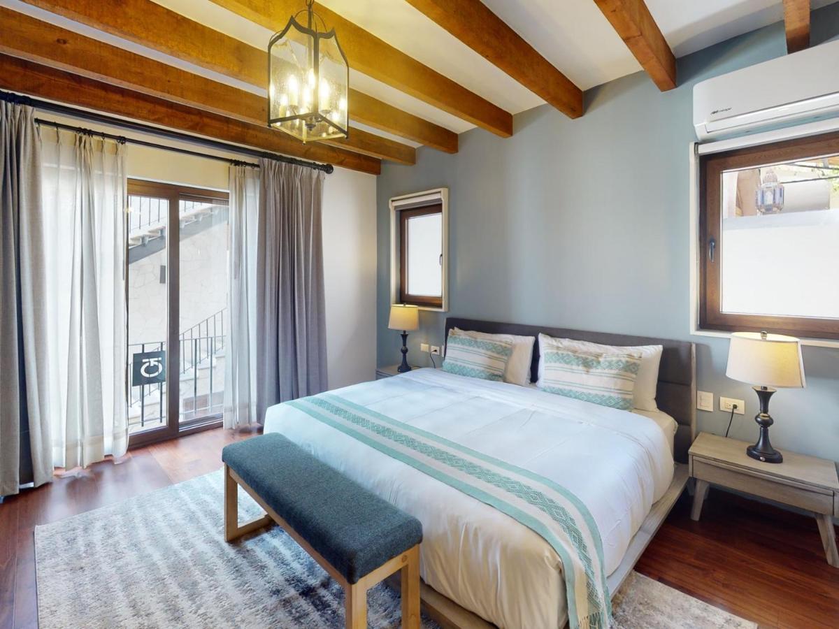 Fully Furnished Residence - Shared Roof Top Terrace With Jacuzzi - Housity