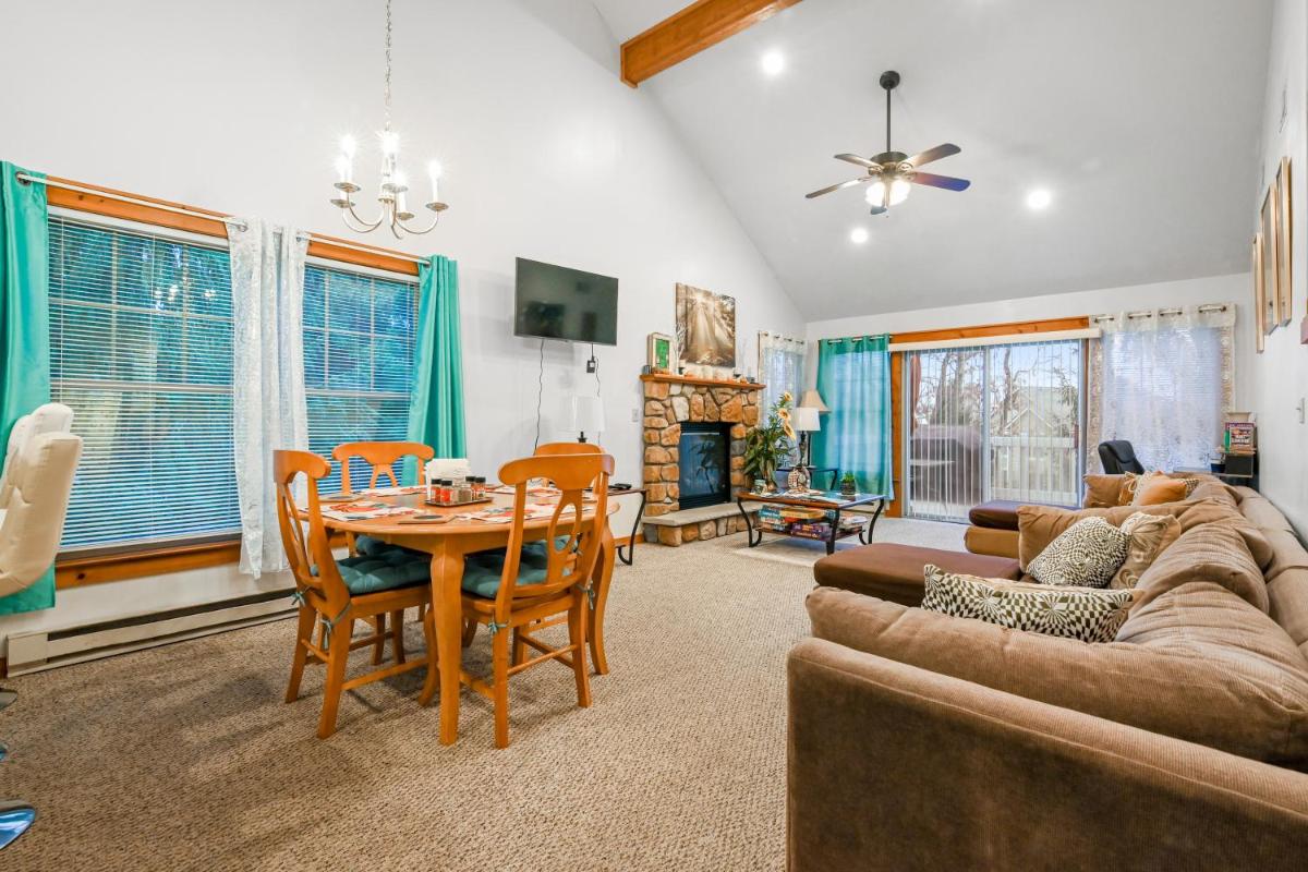 Whispering Pines - Housity