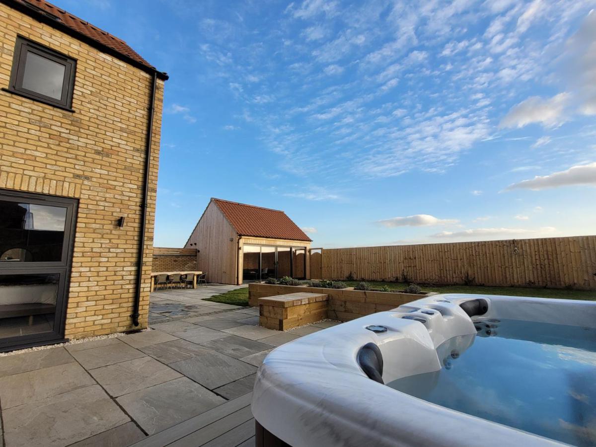 Rowan House, Ashlin Farm Barns - Housity