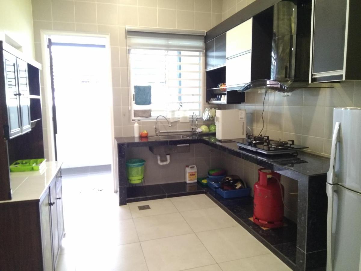 Premium Garden Home 17 Golden Hills - Housity