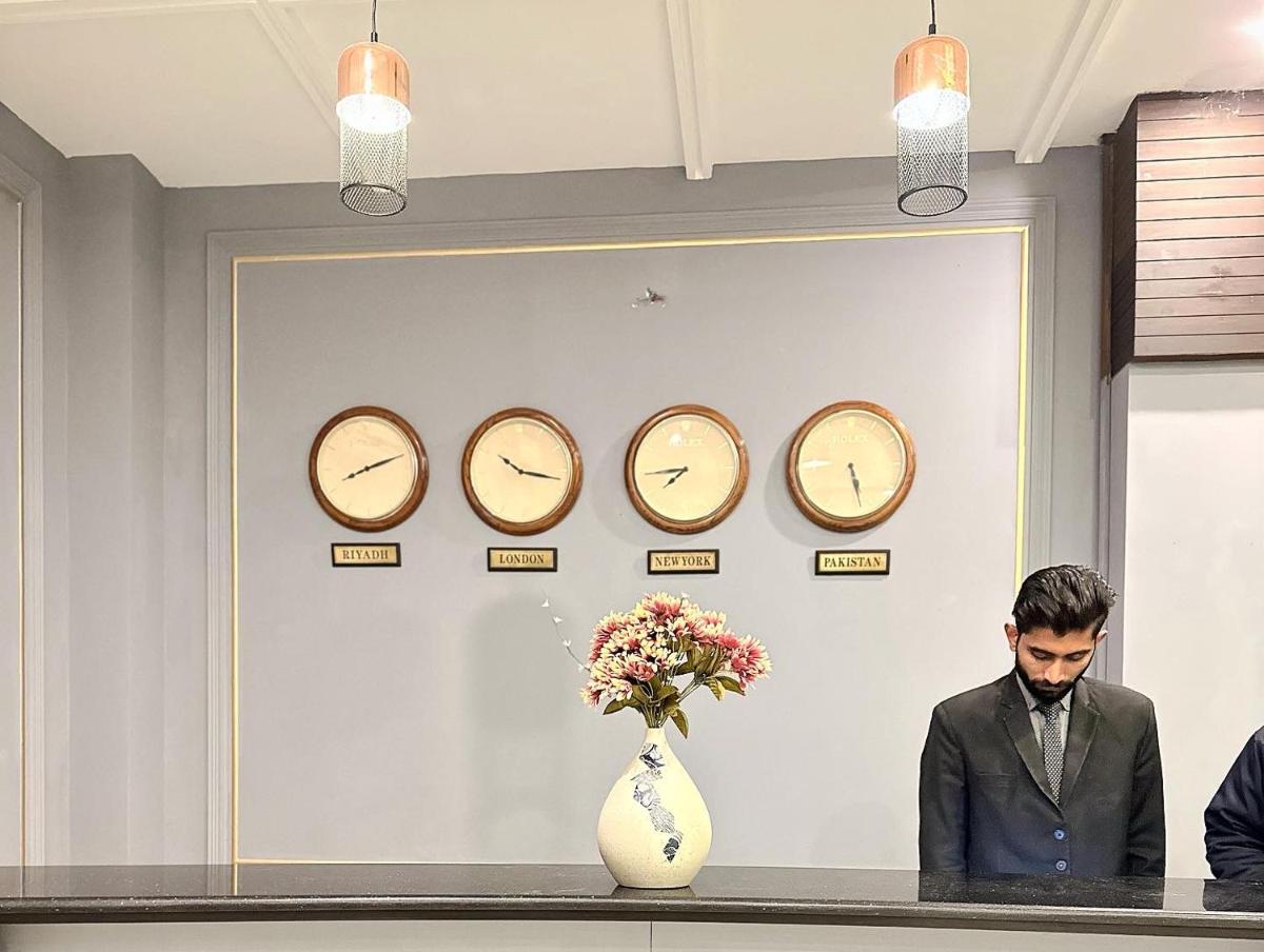 ROYALTON HOTEL FAISALABAD - Housity