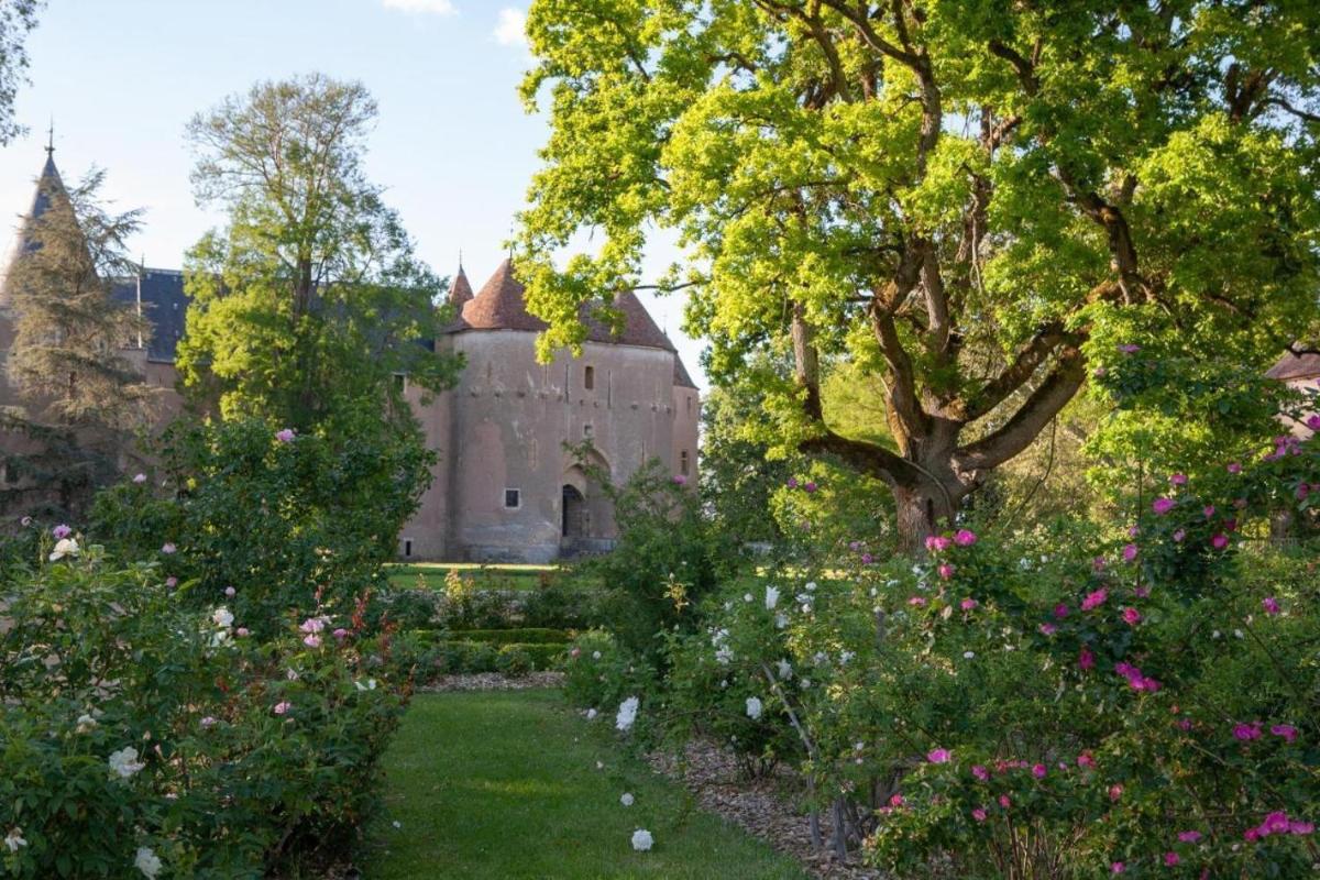 Château d'Ainay-le-Vieil - Housity