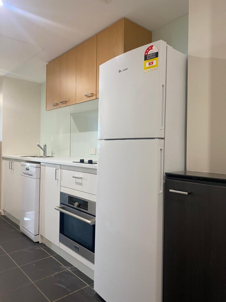 Pelican Waters Resort One Bedroom Apartment - Housity
