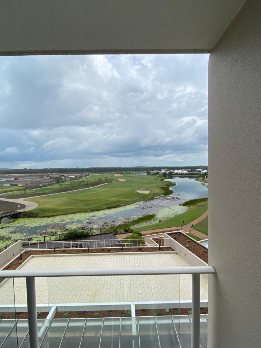 Pelican Waters Resort One Bedroom Apartment - Housity