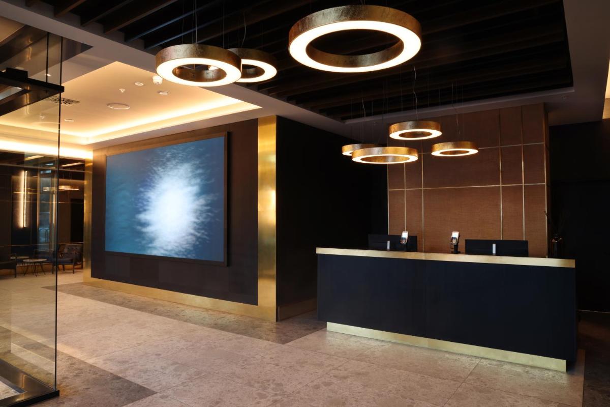 Hotel Reykjavík Saga - Housity