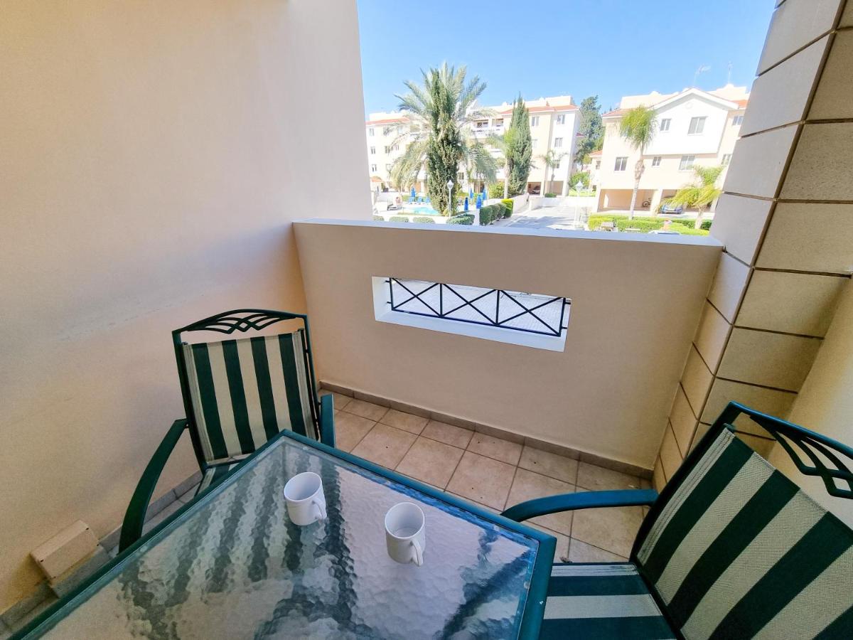 Suitetrails - Yaar Apartment with pool and tennis court