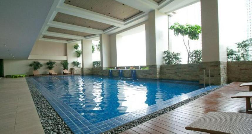 Sky Staycation KL Greenbelt, Isabel's Makati Rooms - Housity