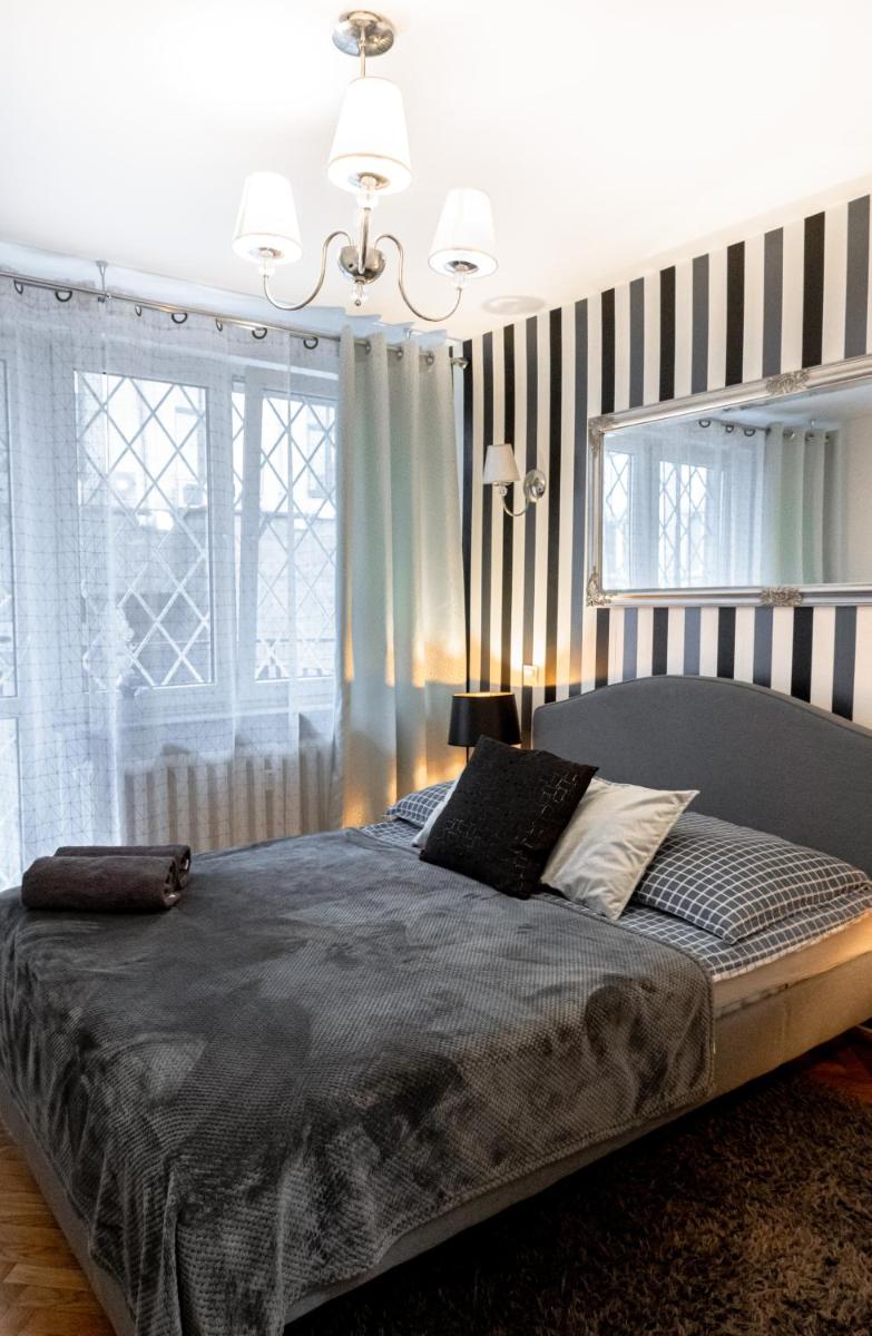 ClickTheFlat Old Town Apart Rooms - Housity