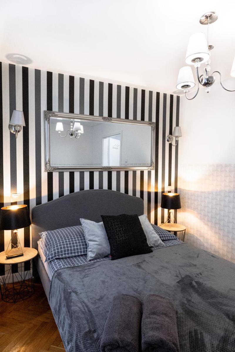 ClickTheFlat Old Town Apart Rooms - Housity