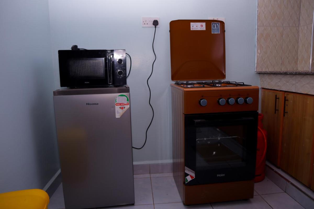 SpringStone executive suite Rm 18 - Housity